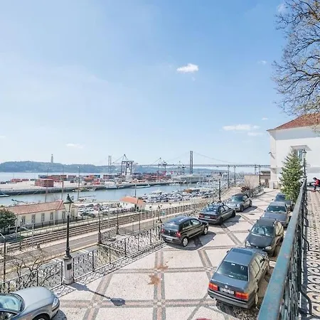 Lapa Flat W/ Patio Apartment