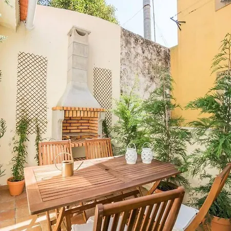 Lapa Flat W/ Patio *